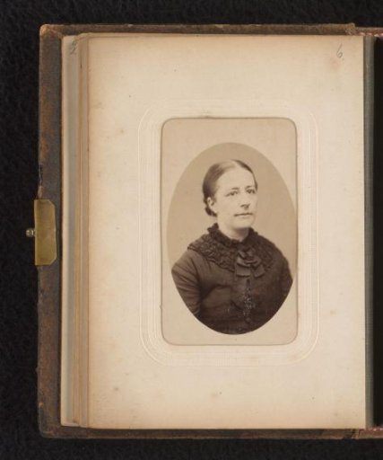 Portrait of Guurtje van Leijden