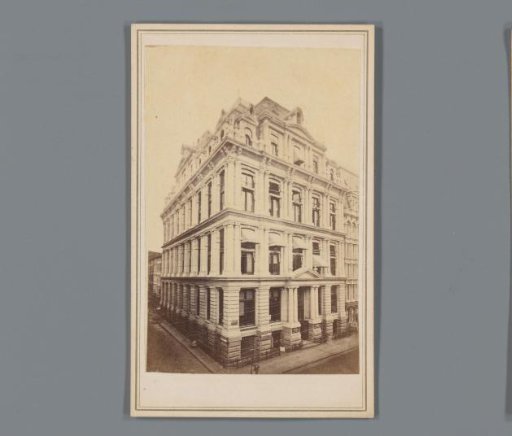 Advertisement for the Life Assurance Society with view of the office building in New York