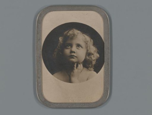 Portrait of a girl, advertisement for Automatic Photograph Company