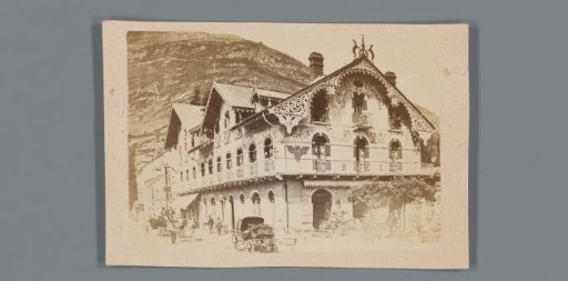 Advertisement with a view of the Grand Hotel de l'Univers in Luz-Saint-Sauveur