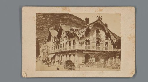 Advertisement with a view of the Grand Hotel de l'Univers in Luz-Saint-Sauveur