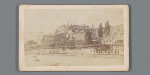 Advertisement featuring a view of the Hotel des Trois Couronnes, formerly known as Hotel Monnet, Vevey, Switzerland