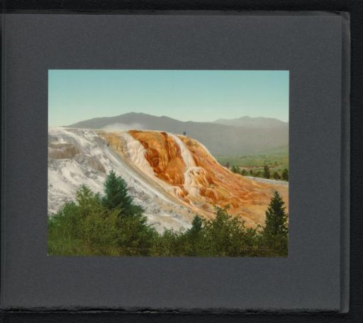 View of Jupiter Terrace in Yellowstone National Park