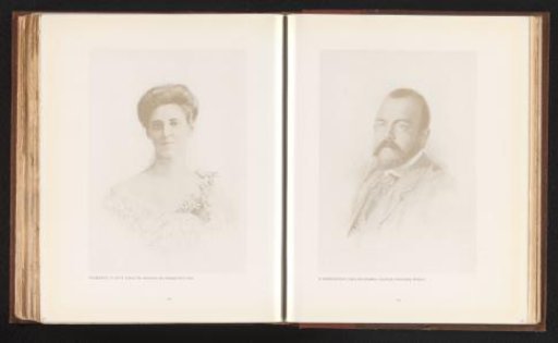 Reproduction of a retouched photographic reproduction with a portrait of Florence Nightingale Levy