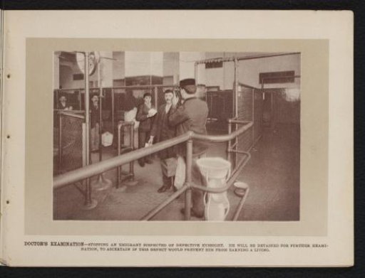 Inspection of a migrant with limited vision for admission to the United States of America