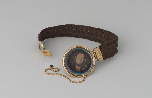 Bracelet with a daguerreotype portrait of a man and two inscriptions