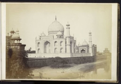 View of the Taj Mahal with the Yamuna river to the right, Agra, Uttar Pradesh, India