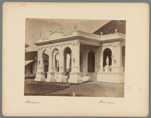 Part of the exterior of the Weltevreden Theater in Batavia