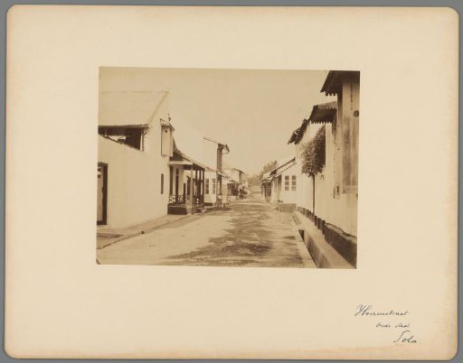 Street view in the Heerenstraat in Surakarta