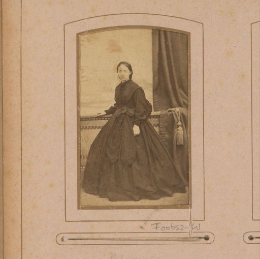 Portrait of a standing woman