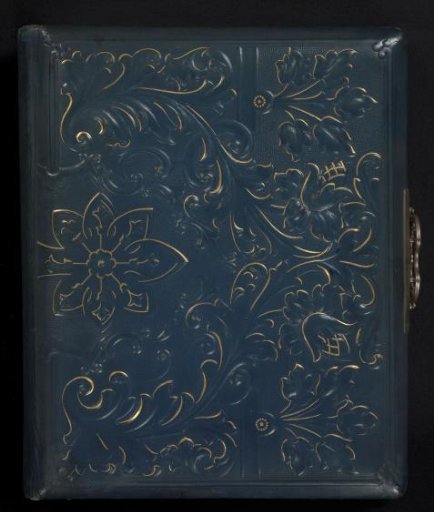 Dutch photo album with 18 photographs of actors
