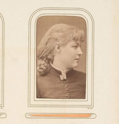 Portrait of an actress, identified as Miss Lundquist