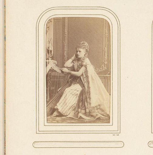 Portrait of Sophie Cysch with a harp