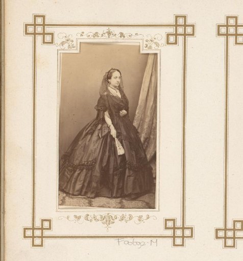 Portrait of a woman with a fan