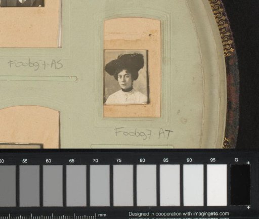 Portrait of a woman with a hat