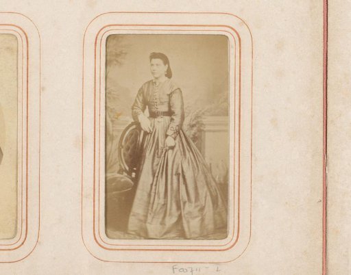 Portrait of a standing woman