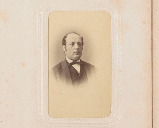 Portrait of a man with a bow tie, inscribed as Boll