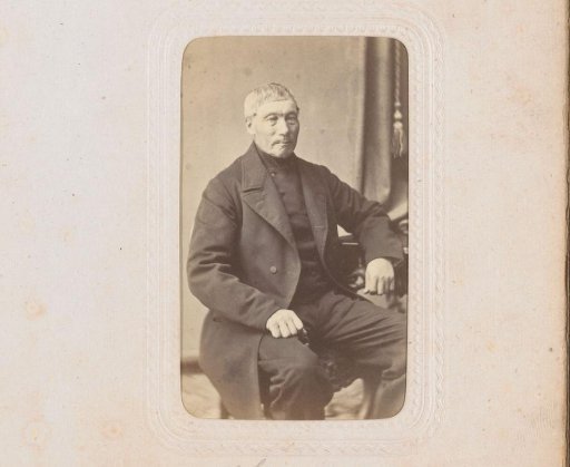 Portrait of a seated man, identified as Hakkesteegh