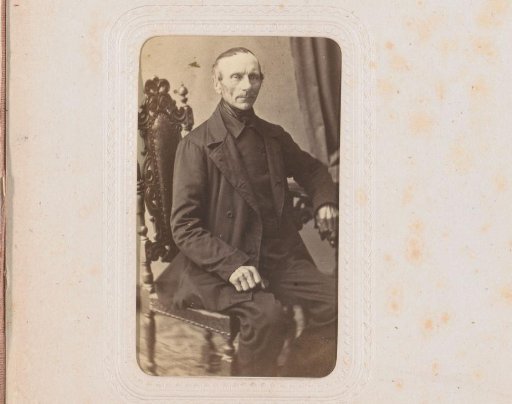 Portrait of a seated man, identified as Aanen