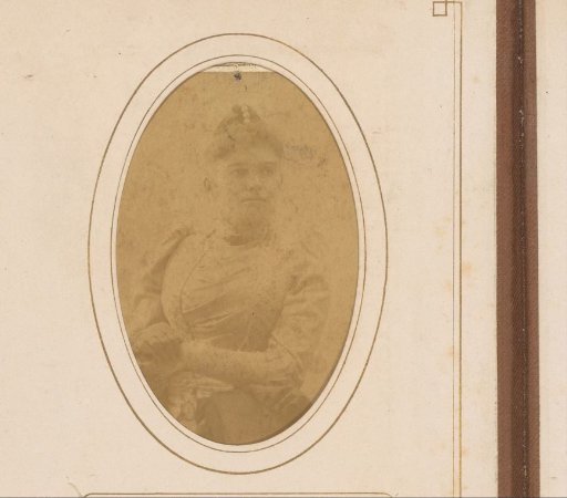 Portrait of a standing woman
