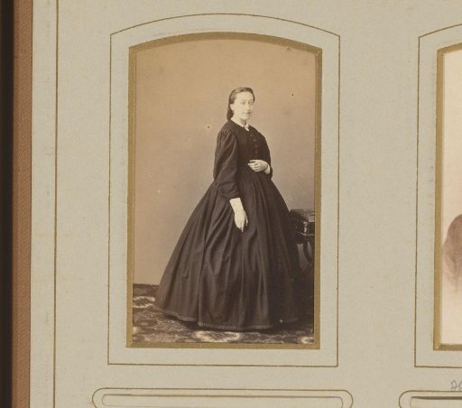 Portrait of a standing woman