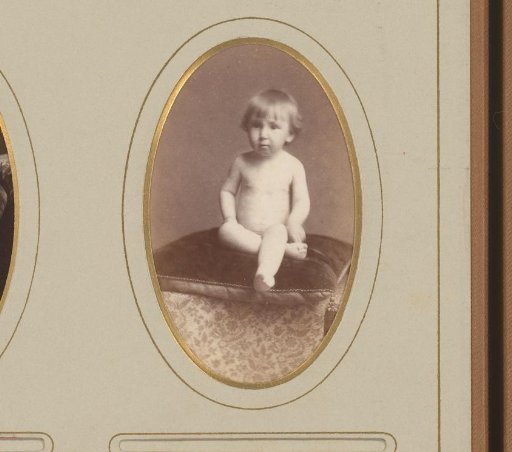 Portrait of a naked baby