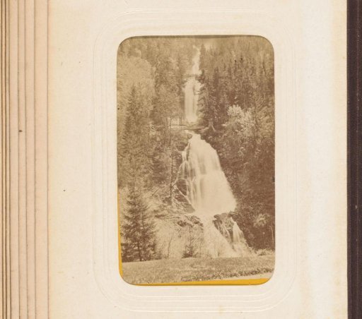 Giessbach waterfall