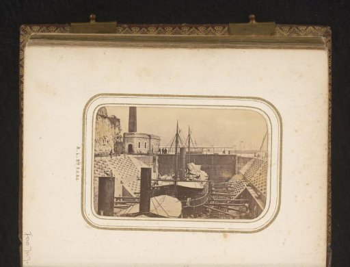 Boats in a lock, presumably at Rio de Janeiro