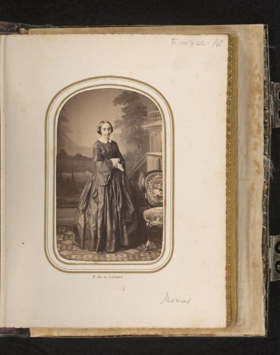 Portrait of a standing woman
