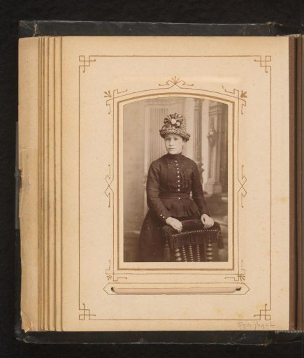 Portrait of a woman with a hat