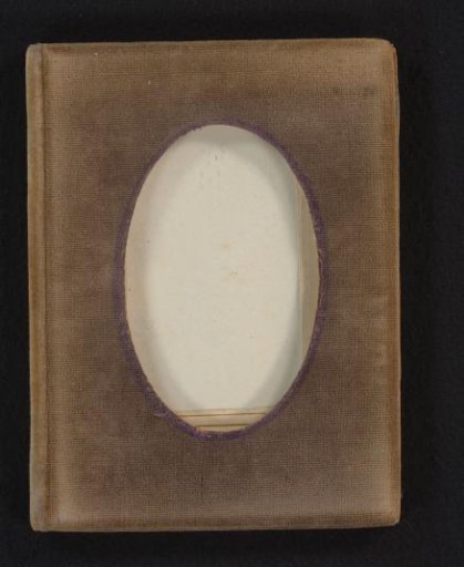 Photo album (empty)