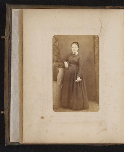 Portrait of a standing woman