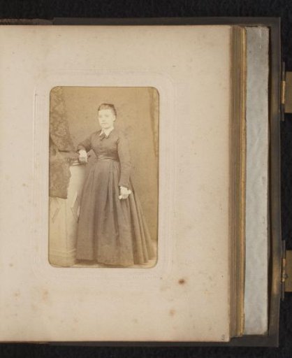 Portrait of a standing woman