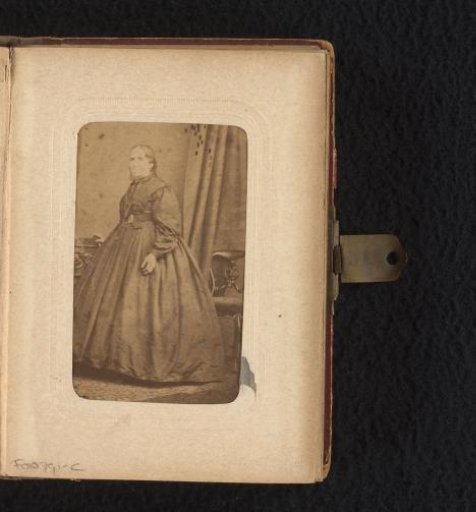 Portrait of a standing woman