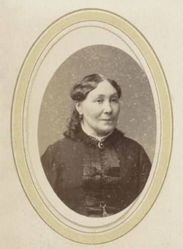 Portrait of a woman with a necklace