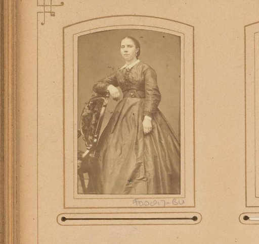 Portrait of a standing woman