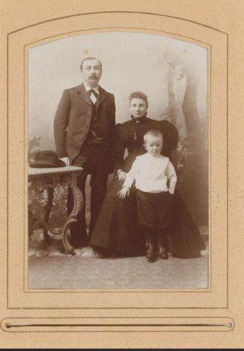 Group portrait with a man, woman and boy