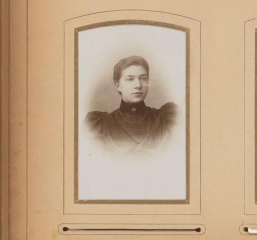 Portrait of Coba Roos