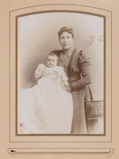Portrait of C. Scholte with Tootje Roos as a Baby