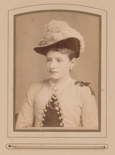Portrait of Jansje Henfers, the first wife of Frans Reijk Roos jr.