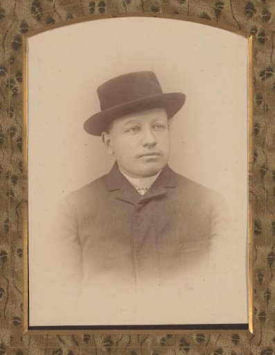 Portrait of a man with a hat