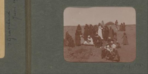 Group of Egyptian men and women, presumably along the Nile