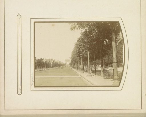Avenue des Champs-Élysées seen towards Arc de Triomphe in Paris