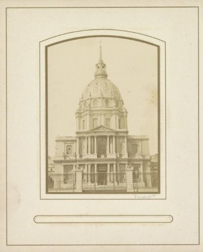 Exterior of the south side of the Dôme des Invalides in Paris