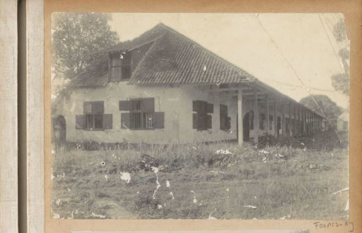 Dilapidated buildings of (presumably) a fort on Ambon