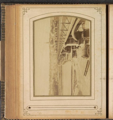 Bridge in Paris