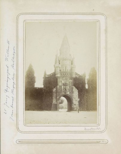 Gateway on the Jonas Daniël Meijerplein, erected for the 25th anniversary of the reign of King Willem III