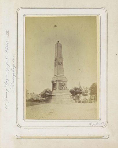 Memorial obelisk on the Kadijksplein, erected for the 25th anniversary of the reign of King Willem III