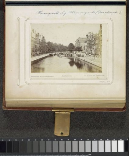 View of the Herengracht at the Warmoesgracht
