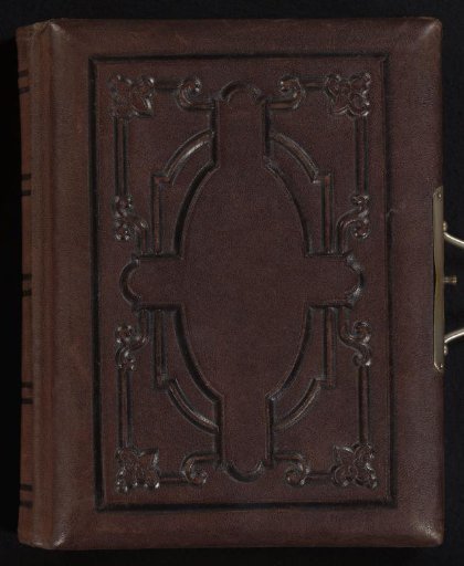 Family album with 60 photographs (English)